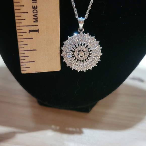 Bella Luce Sterling Circle Pendant - Picture 5 of 6